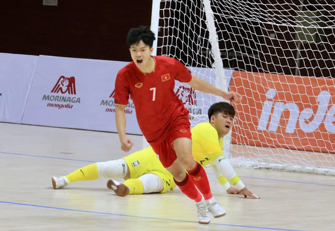 Đinh Công Viên trong màu áo ĐT futsal Việt Nam