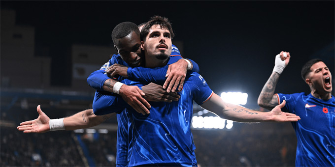 Pedro Neto ghi bàn thắng đầu tiên cho Chelsea