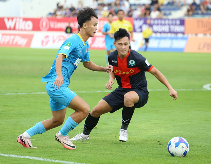 Các CLB hạng Nhất có thêm động lực để phấn đấu lên V.League - Ảnh: Quốc An 