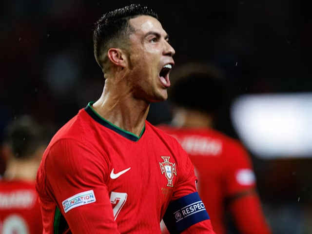 Ronaldo đã trở thành cầu thủ lớn tuổi nhất ghi bàn cho Bồ Đào Nha