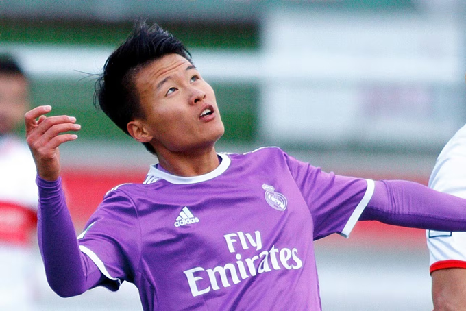 Lin Liangming trong màu áo đội trẻ Real Madrid