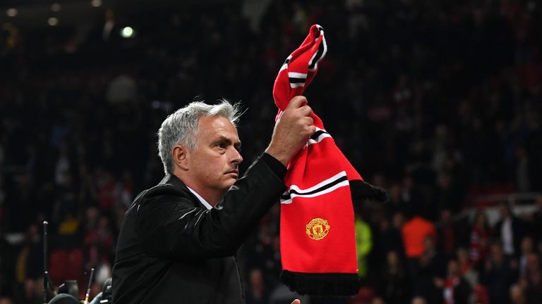 Mourinho có được đầu xuôi nhưng đuôi bị chặt