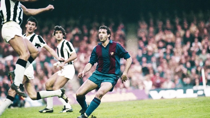 Tiền đạo Quini (phải) của Barca trước khi bị bắt cóc