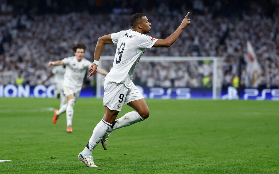 Mbappe đã tỏa sáng ở Bernabeu sau thảm họa tại Anfield.