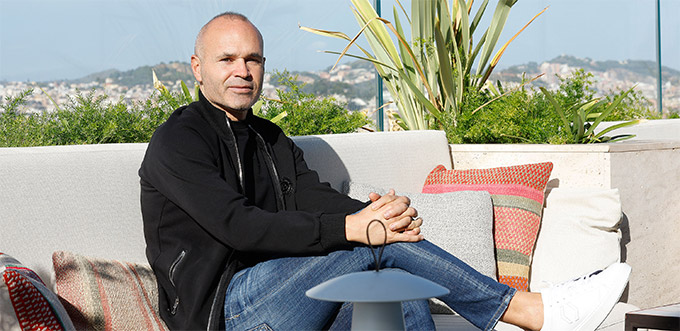 Andres Iniesta chia sẻ nhiều điều về góc khuất cuộc đời mình trên Marca