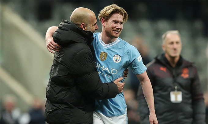 Niềm vui đã trở lại với Guardiola và De Bruyne