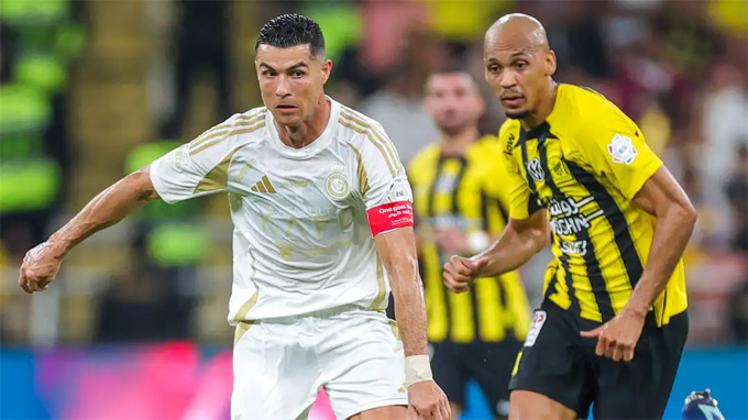 Ronaldo ghi bàn nhưng Al Nassr vẫn nhận trái đắng