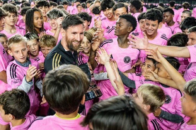 Giá trị của Messi lớn hơn bóng đá thuần túy