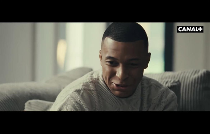 Mbappe trong buổi phỏng vấn kéo dài một giờ đồng hồ
