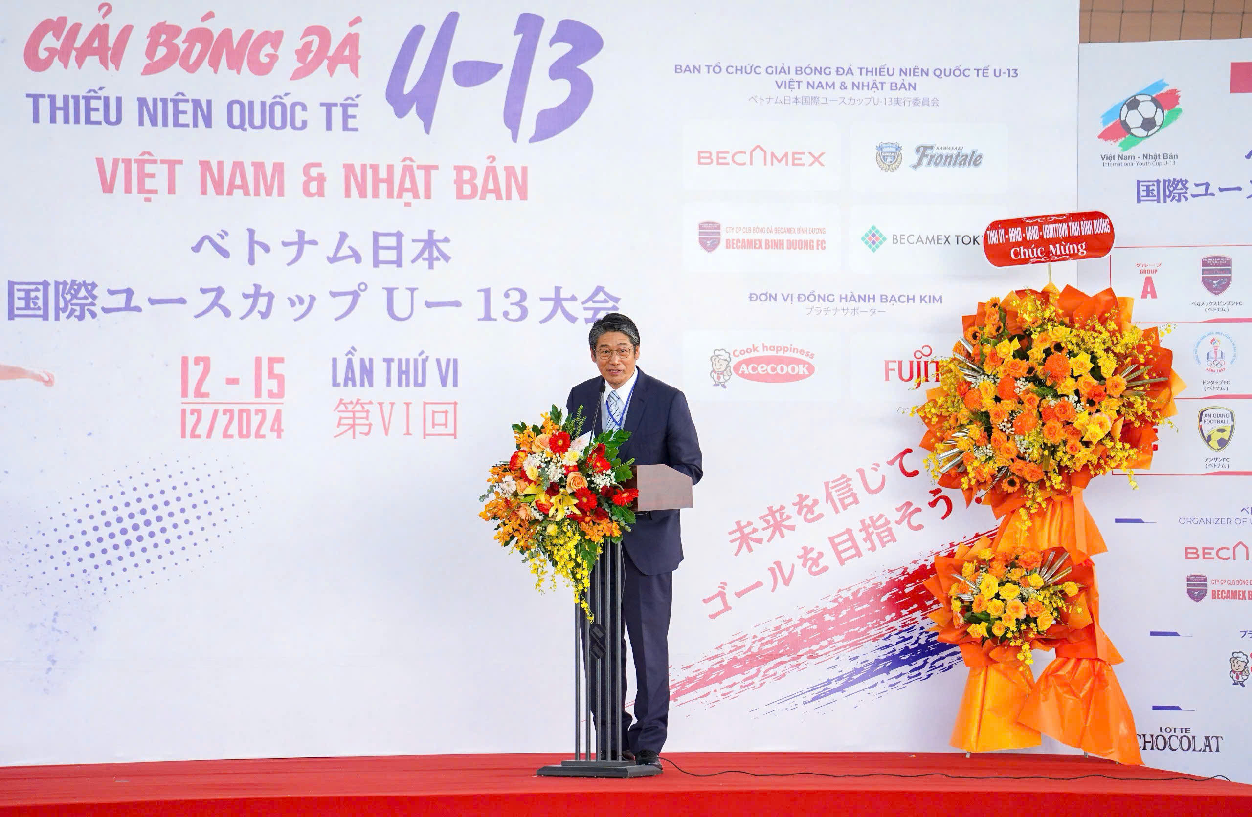Ông Ito Naoki – Đại sứ đặc mệnh toàn quyền Nhật Bản tại Việt Nam phát biểu chào mừng giải