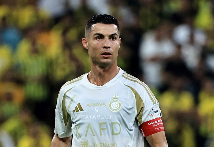 Ronaldo ghi bàn ầm ầm tại Al Nassr