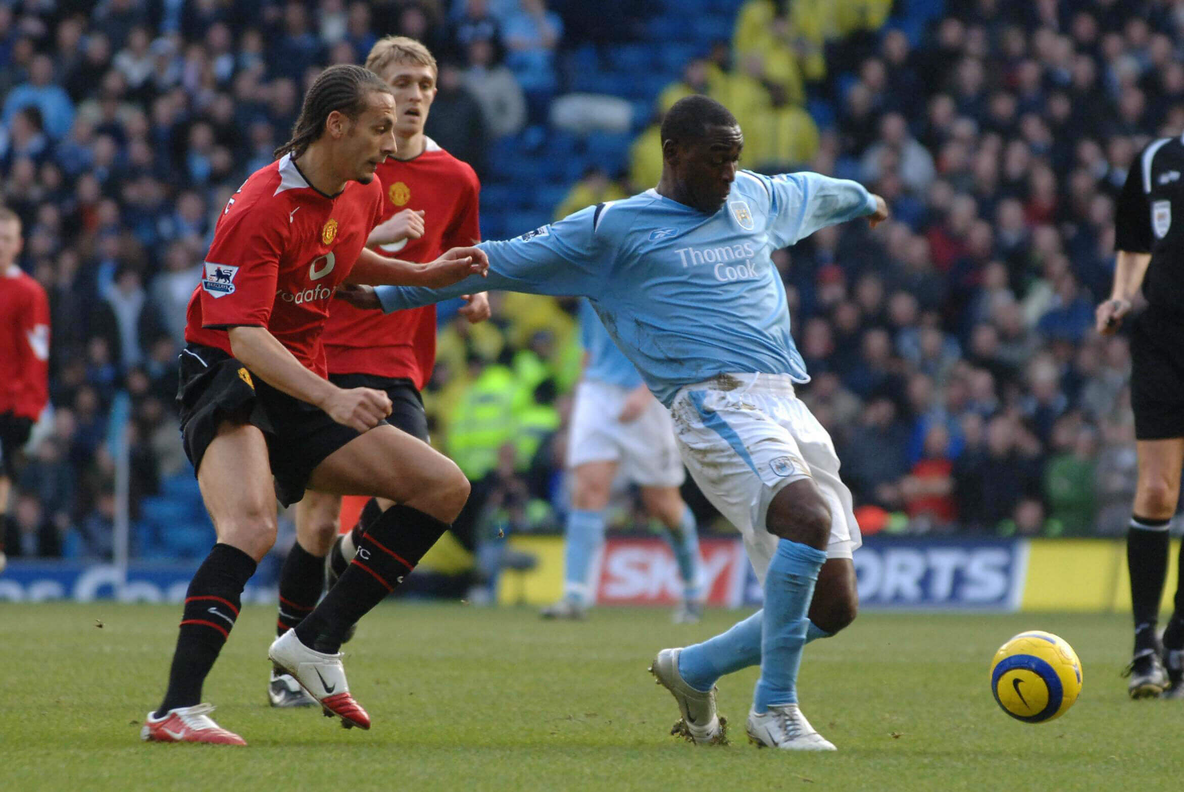 Andy Cole đã tham dự trận Derby Manchester trong cả 2 màu áo