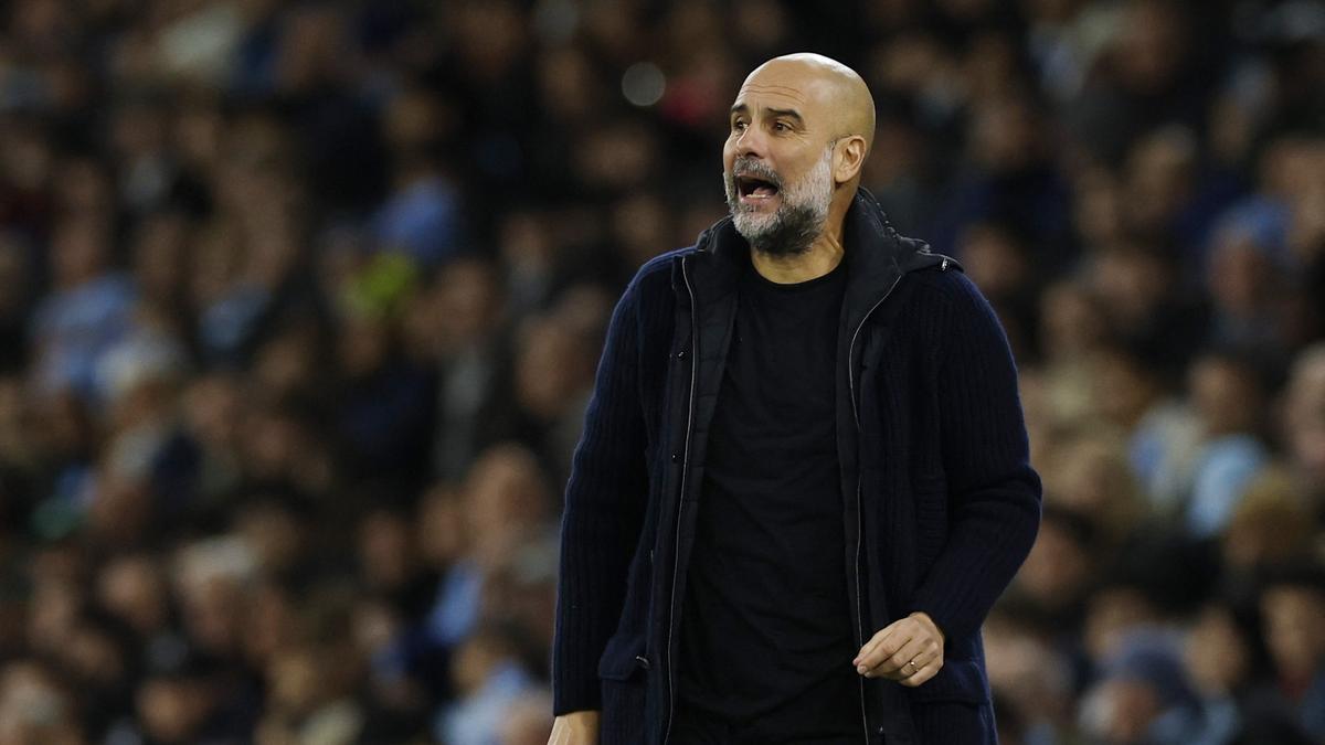 Việc Pep Guardiola không bất tài nhưng nhận mình là kẻ bất tài là một mưu kế tuyệt hay