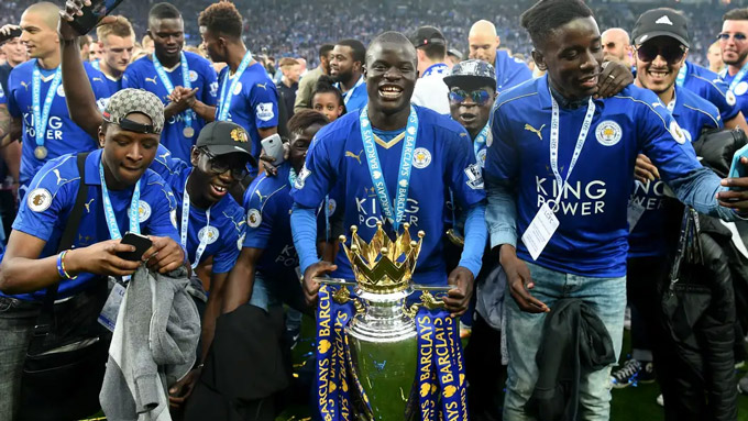 Leicester vô địch Premier League sau khi nhất bảng ở Giáng sinh