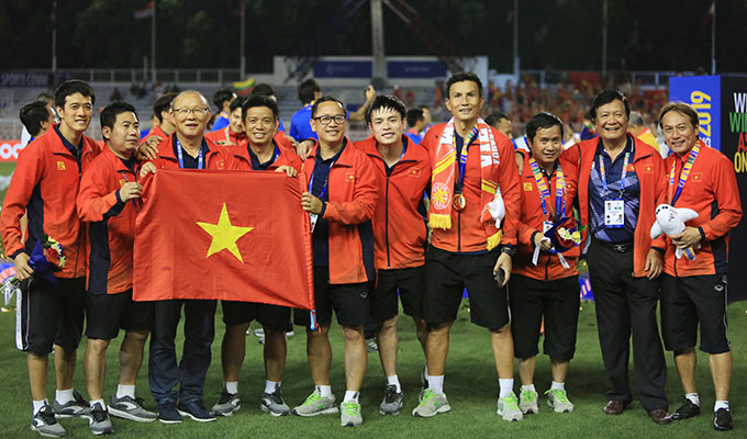 U22 Việt Nam giành huy chương vàng SEA Games lịch sử trên sân cỏ nhân tạo - Ảnh: Đức Cường