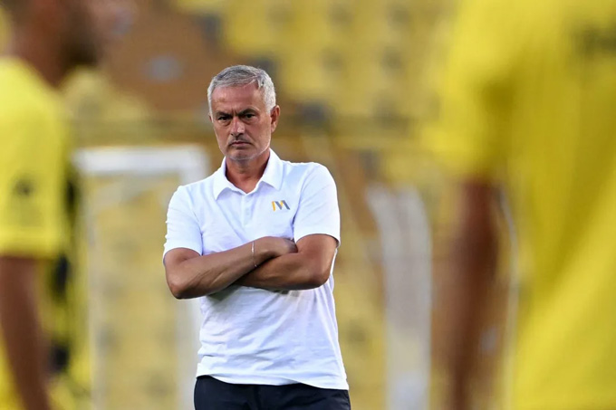 Mourinho đang nghỉ ngơi tại nhà riêng