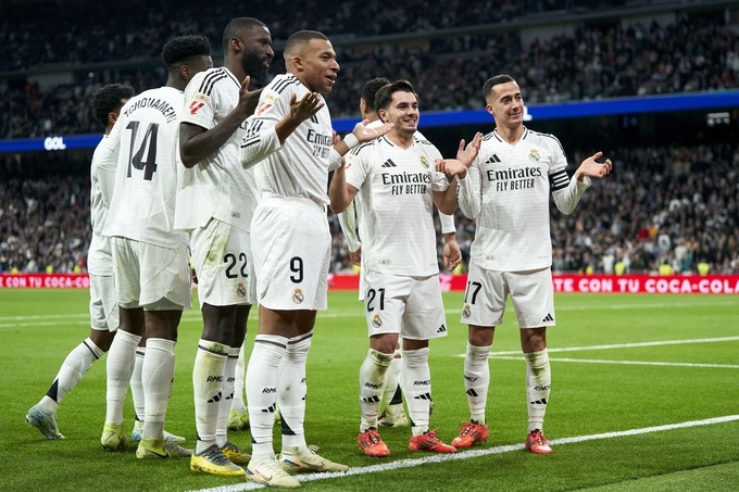 Dù đang xếp thứ 2 nhưng Real Madrid được đánh giá có khả năng vô địch cao nhất.