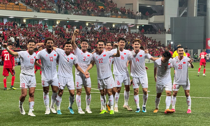 Việt Nam có nhiều cơ hội vào chung kết sau chiến thắng 2-0 trước Singapore. Ảnh: Trí Công