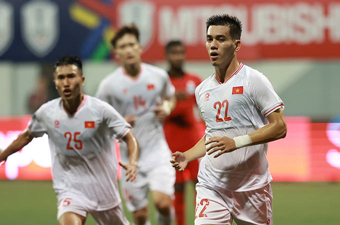 Tiến Linh cùng Xuân Son tiếp tục tỏa sáng giúp ĐT Việt Nam đặt một chân vào chung kết AFF Cup 2024 - Ảnh: Trí Công 