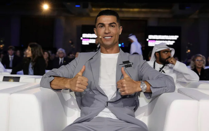 Ronaldo bày tỏ mong muốn làm chủ 1 CLB lớn và tin có thể giúp MU vượt qua khủng hoảng