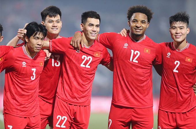 ĐT Việt Nam hoàn thành mục tiêu giành vé vào chung kết AFF Cup 2024 - Ảnh: Đức Cường 