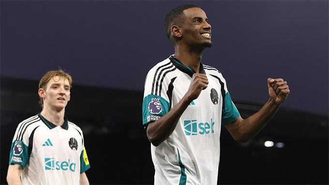 Newcastle ra giá cực khủng cho Alexander Isak