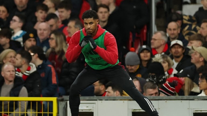 Rashford có 2 lần khởi động nhưng lại không được ra sân