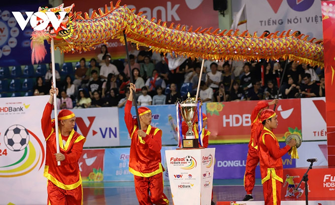 Nghi thức múa rồng trong lễ bế mạc