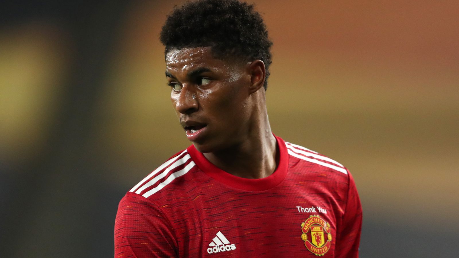 Mức lương khổng lồ của Rashford - 325.000 bảng mỗi tuần - là gánh nặng lớn với MU