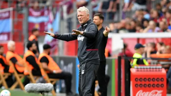 Moyes từng bị Rooney chơi khăm