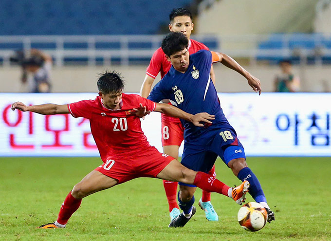 Văn Đức, Hùng Dũng không có trong lực lượng ĐT Việt Nam khi tái đấu Thái Lan tại chung kết AFF Cup 2024 - Ảnh: Phan Tùng 