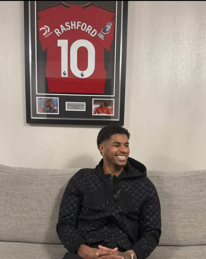 Rashford gửi lời chúc mừng năm mới tới NHM MU với nhiều ẩn ý