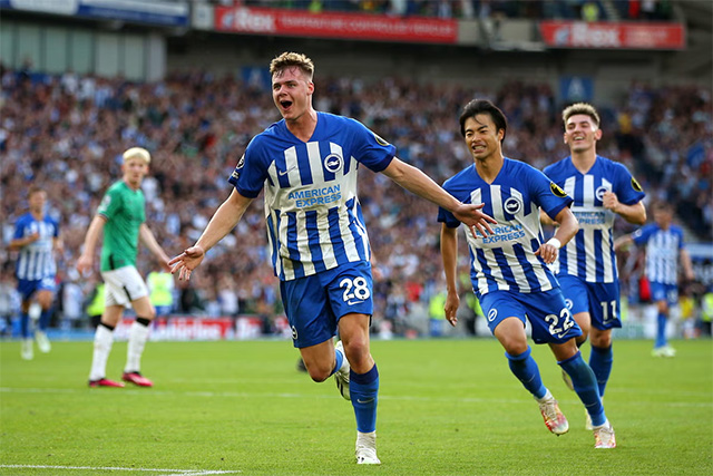 Brighton chưa có ý định chia tay Evan Ferguson