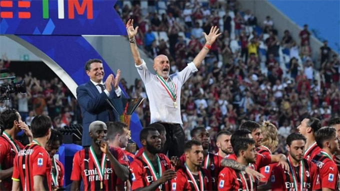 Pioli đến như một lính cứu hỏa và đã cùng Milan vô địch Serie A 2021/22