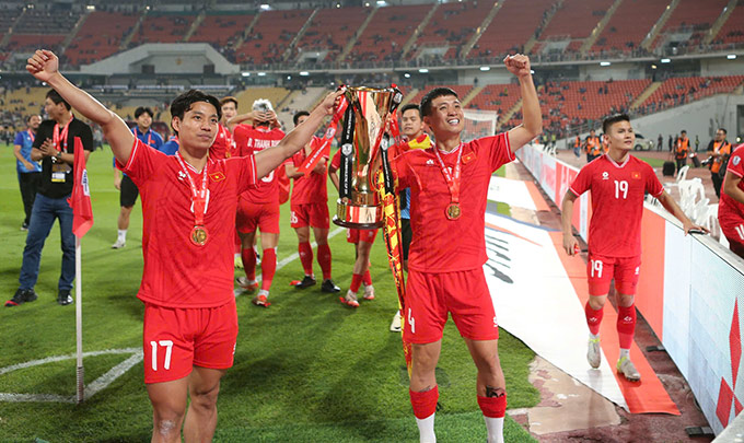 Bùi Tiến Dũng có lần thứ 2 trong sự nghiệp vô địch AFF Cup.