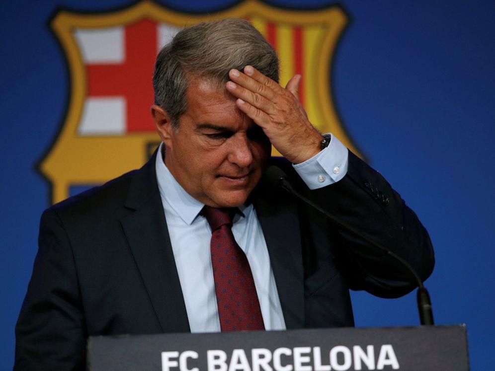 Joan Laporta và HĐQT của Barca đang bị yêu cầu từ chức ngay lập tức