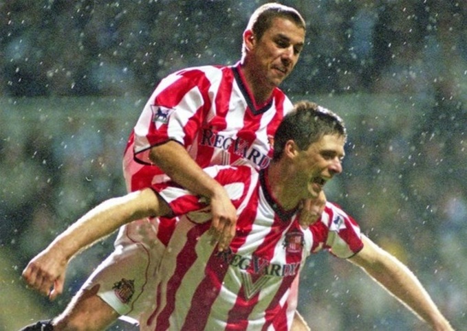 Kevin Phillips và đồng đội Niall Quinn khi còn thi đấu cho Sunderland