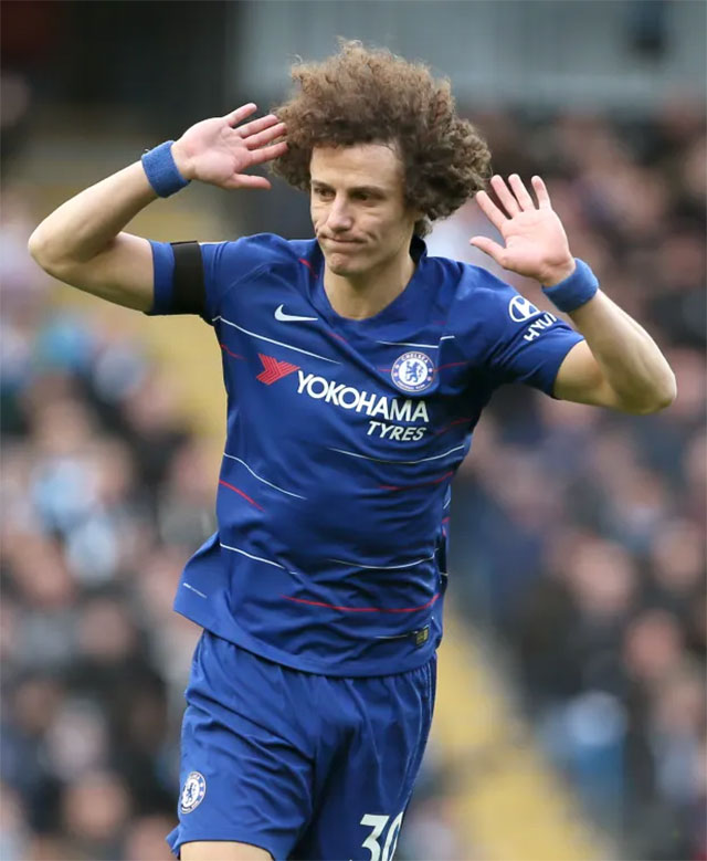 Luiz từng có thời gian thi đấu cho Chelsea