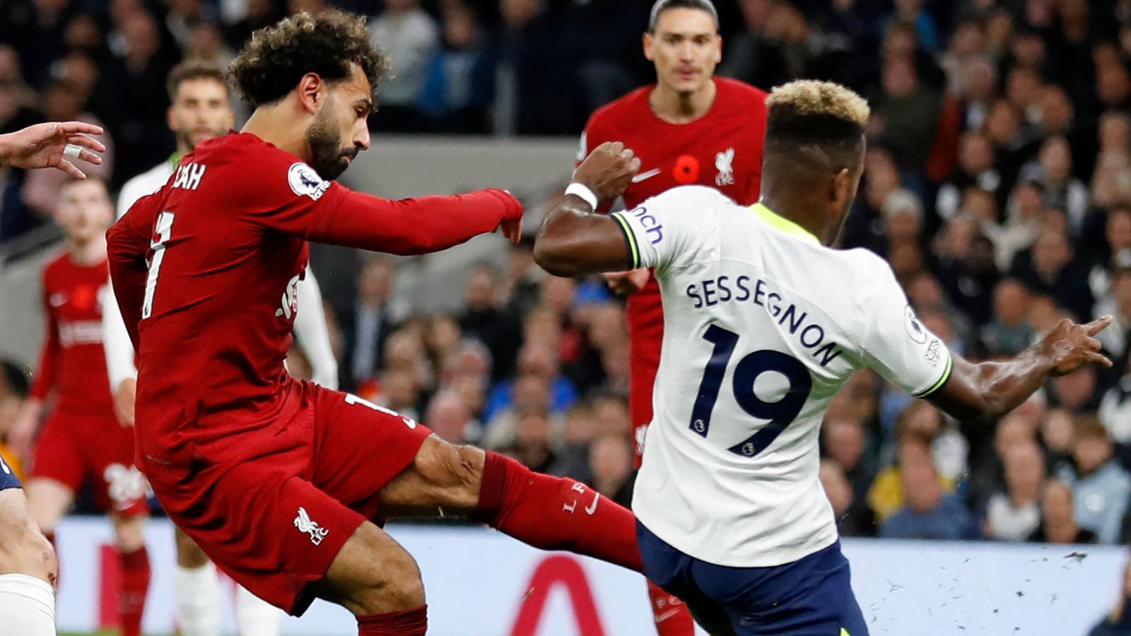 Mohamed Salah đã ghi 2 bàn vào lưới Spurs vào tháng 12 