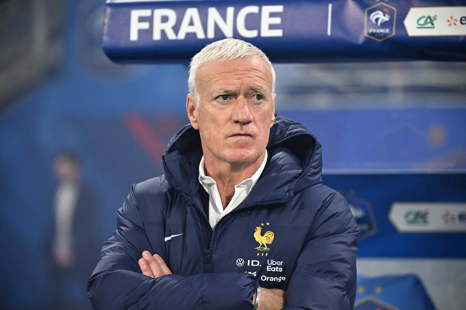 Deschamps từng 2 lần rất gần với chức vô địch EURO...