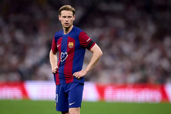 Barca sẵn sàng bán De Jong