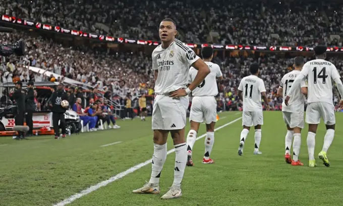 Mbappe có bàn đầu tiên ở El Clasico và ăn mừng giống như Ronaldo trước kia