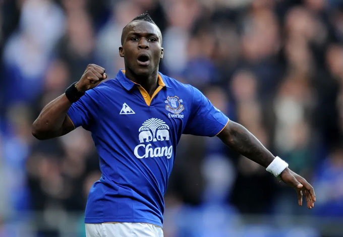 Royston Drenthe bị đẩy sang Everton