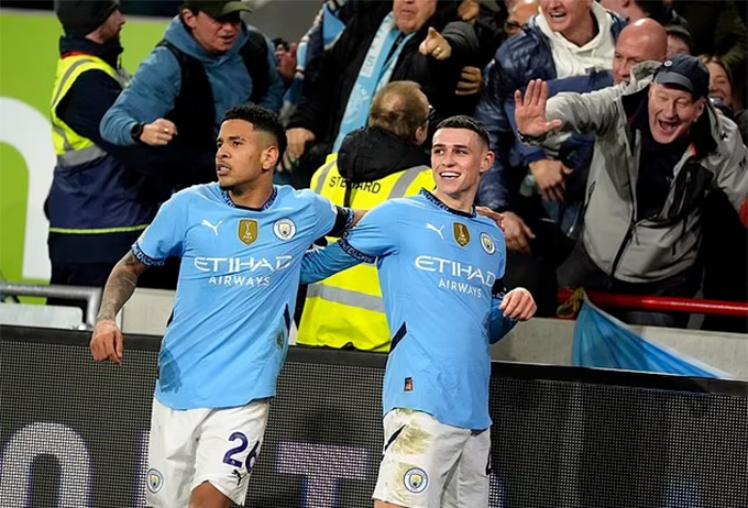 Man City mất chiến thắng cay đắng