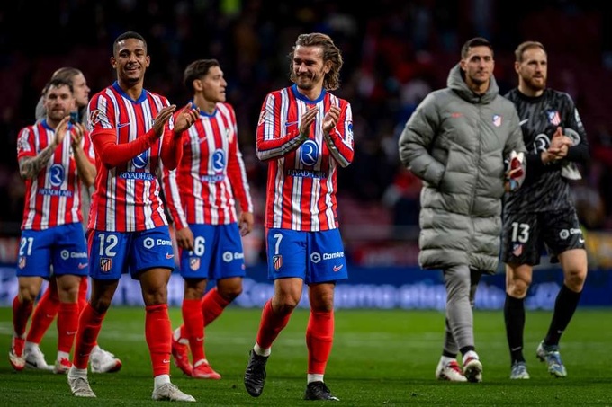 Atletico vừa nối dài kỷ lục toàn thắng của mình lên con số 15 trận sau khi đánh bại Elche.