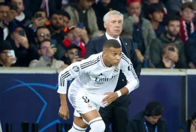 HLV Carlo Ancelotti ca ngợi Mbappe là tiền đạo hay nhất thế giới hiện nay