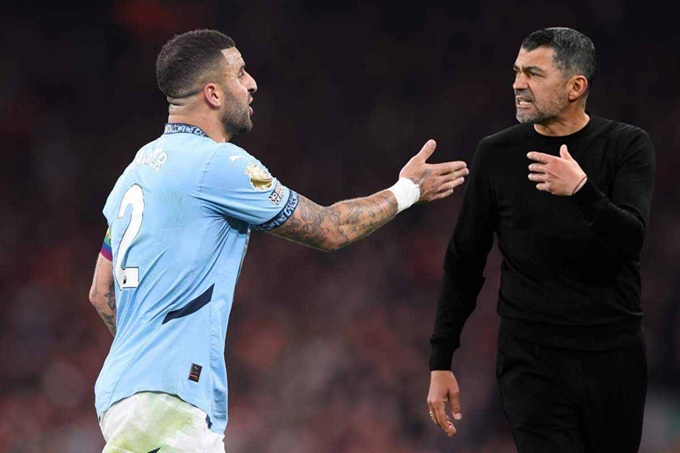 Kyle Walker đối đầu Sergio Conceicao khi Man City chạm trán Porto tại Champions League 2020/21