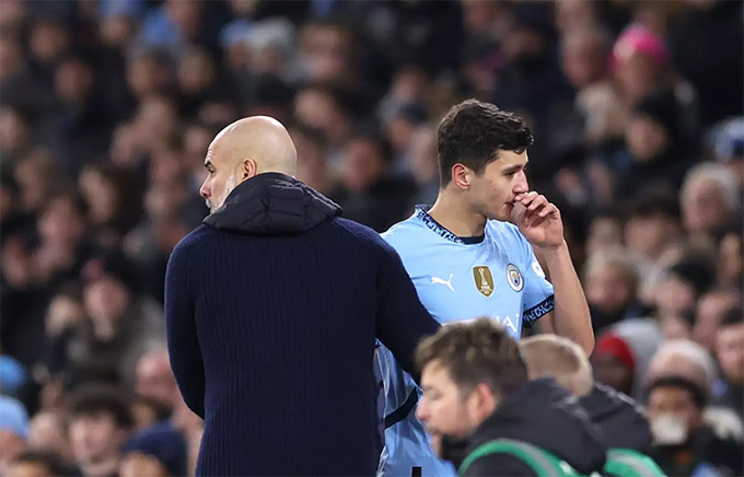 HLV Guardiola tung Khusanov ra sân ngay từ đầu chỉ sau vài ngày có mặt tại Man City