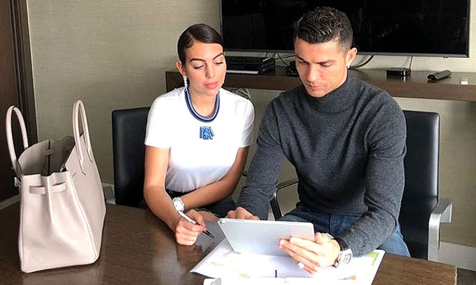  Cristiano Ronaldo có thời gian dài chung sống với Georgina