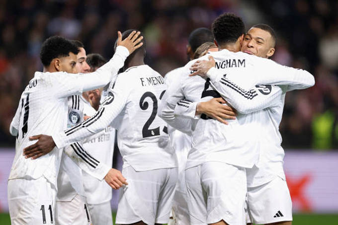 Real Madrid sẽ dự vòng play-off gặp Bayern 